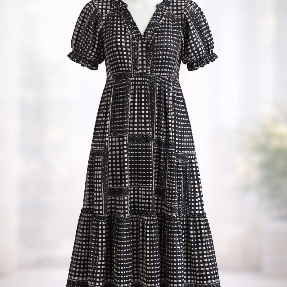Elegant Black and White Maxi Dress